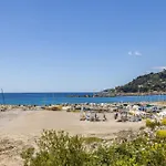 Next To The By Wonderful Italy Apartamento