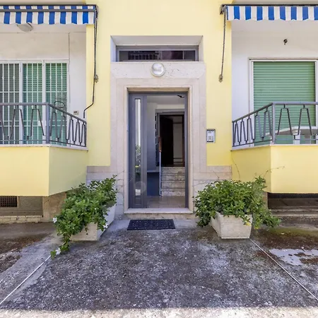 Next To The By Wonderful Italy Διαμέρισμα Ospedaletti